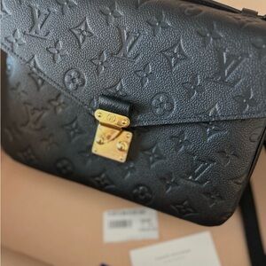 Louis Vuitton Pochette Métis Black Monogram Pochette Gold Hardware -NEW in BOX
